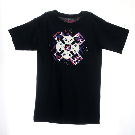 5yncluziv original  Edgy black T-shirt with skull quartet arranged in an X pattern.