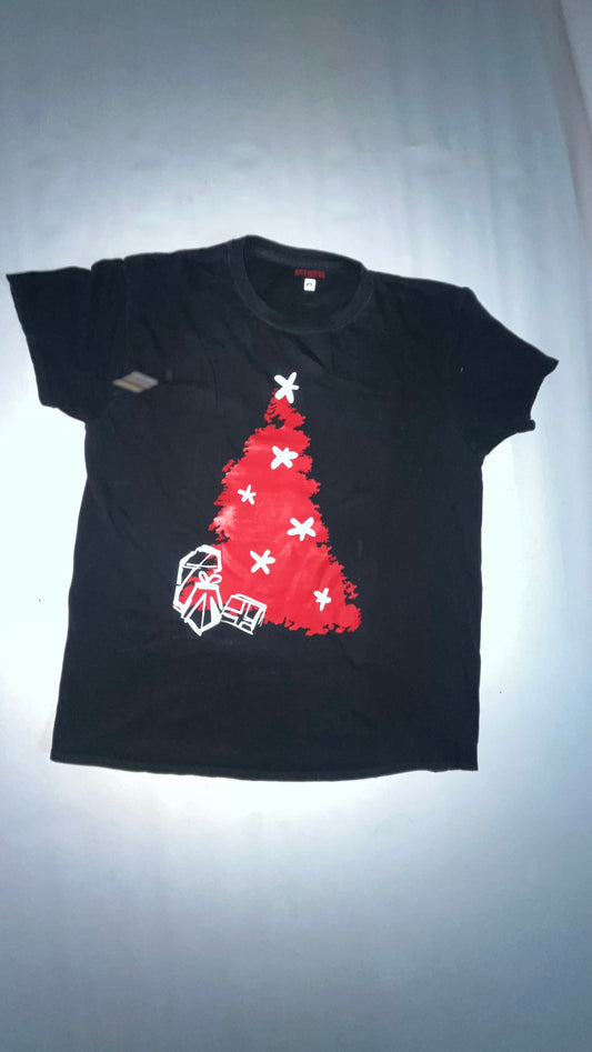 RED GIFT TREE TSHIRT
